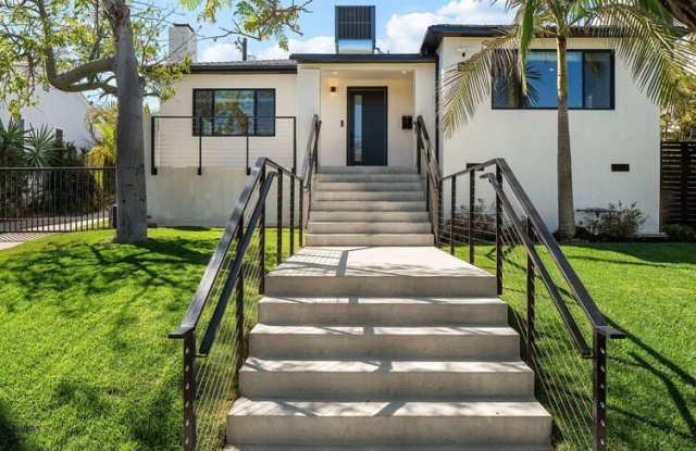 3113 Mountain View Ave Gallery 2
