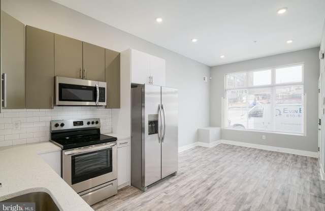 1443 N 8TH Street unit: 2 photos photos