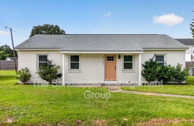 3107 AZALEA DR Gallery 1