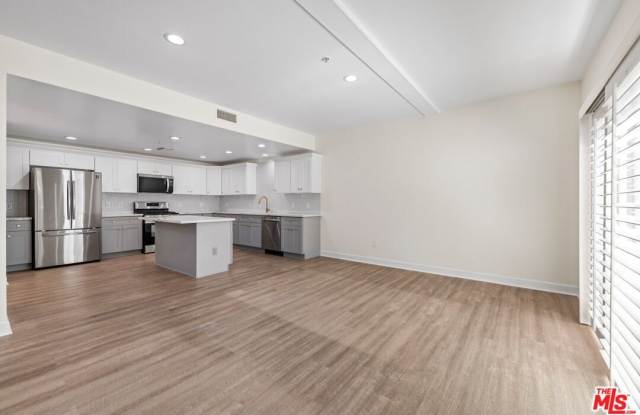 13200 Pacific Prome Gallery 4