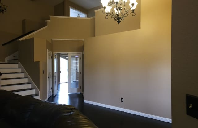 2431 Pinehurst Ct Gallery 4