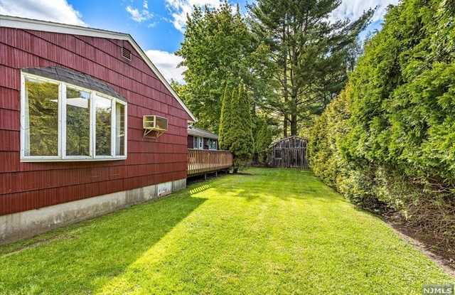 630  Valley Court Gallery 4