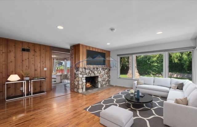 1725 Addison Road Gallery 2