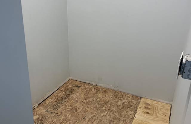 3032 Maumee Avenue - 1 Gallery 4