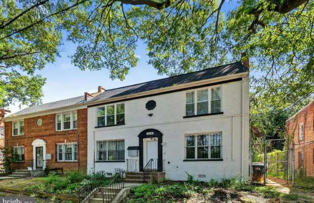 313 PARKLAND Place SE unit: 3 photos photos