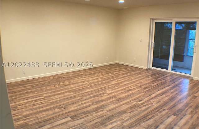 2061 NW 47th Ter Gallery 1