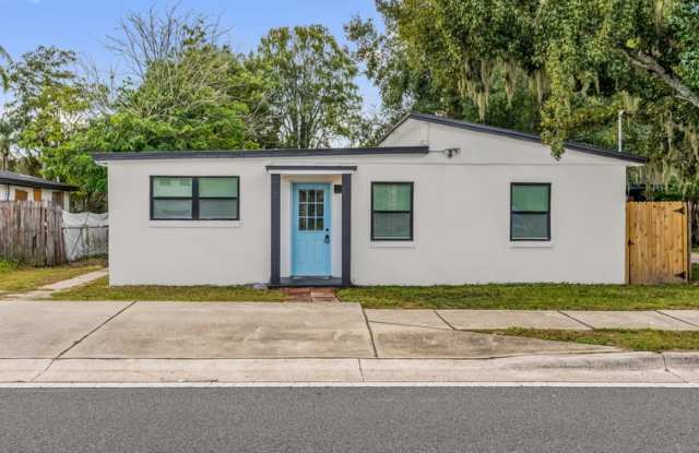 1260 Seminola Blvd photos photos