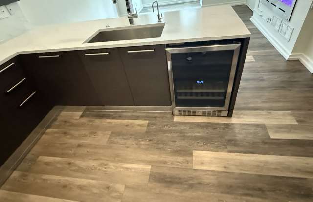 1420 W Fulton St Apt 2 - 1420 West Fulton Street, Chicago, IL 60607