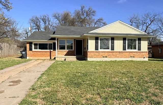 Bright  Clean 3 Bedroom 2 Bath photos photos