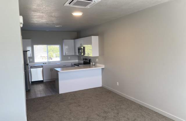 560 South Main Street - 302 - 560 South Main Street, Springville, UT 84663
