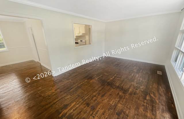 305 Browning Rd Gallery 3
