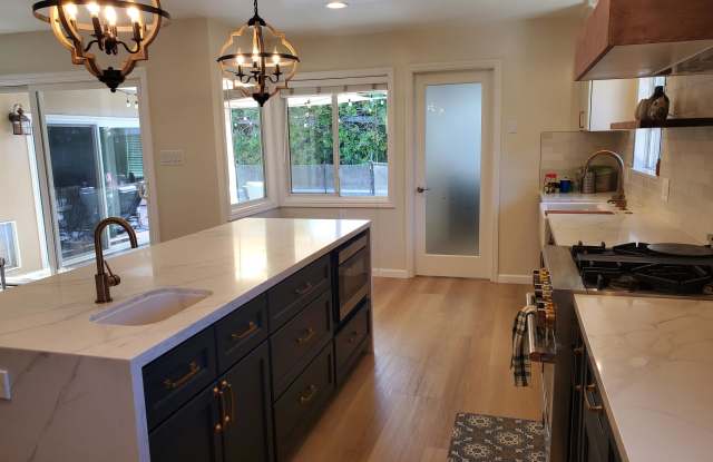 1112 Holmes Avenue - 1112 Holmes Avenue, Campbell, CA 95008