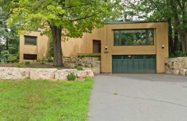 1785 Venus Ave - 1785 Venus Avenue, Arden Hills, MN 55112