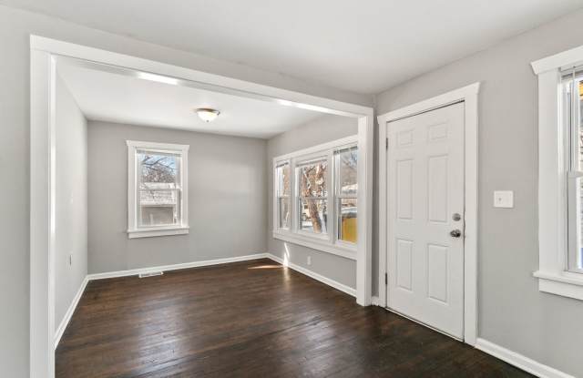 1119 E. 84th Street Gallery 3