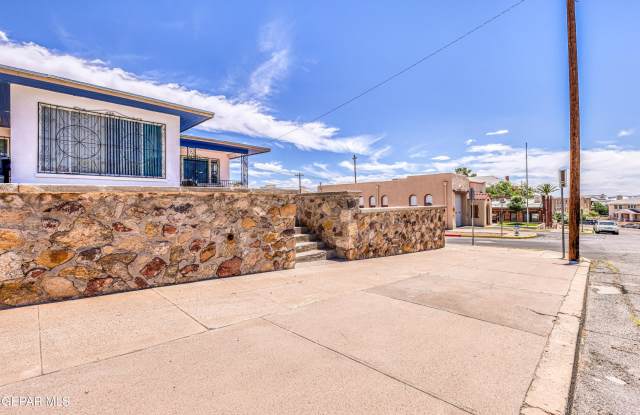 1300 RANDOLPH Drive Gallery 3