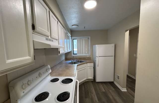 2184 Regency Drive Gallery 3
