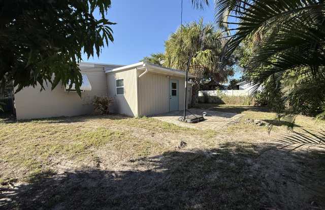 1401 NE Elizabeth Avenue - 1401 Northeast Elizabeth Avenue, Jensen Beach, FL 34957