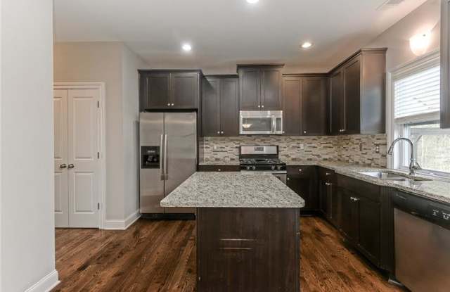 1751 Hollingsworth Boulevard NW Gallery 4
