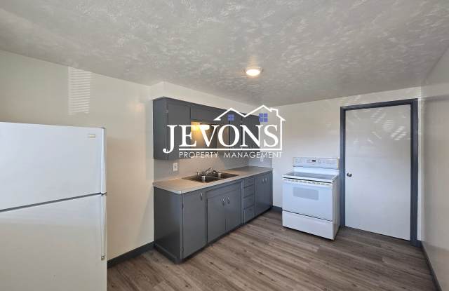 2104 S 8th Ave Union Gap, WA 98903-1364 photos photos