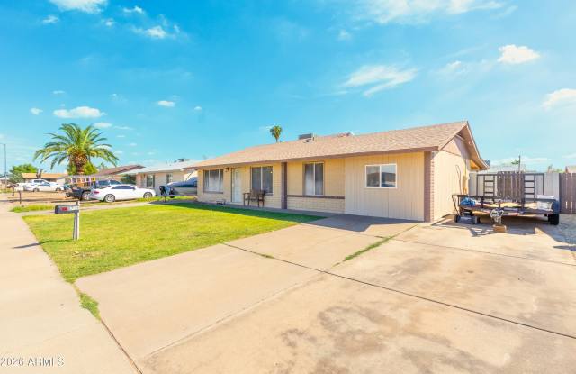 8735 W MULBERRY Drive Gallery 3