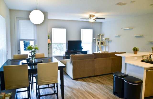 1622 CUMBIE AVENUE Gallery 2