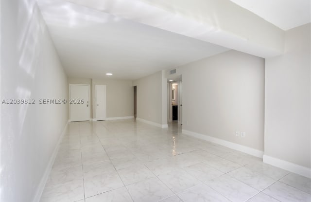 9180 Fontainebleau Blvd Gallery 4