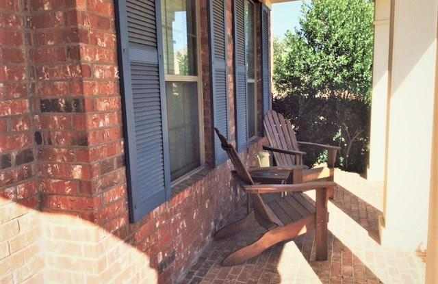 7823 Meadow Glen Drive Gallery 2