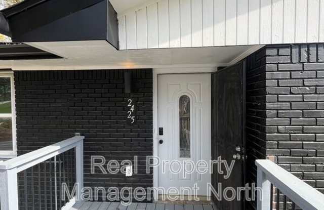 2425 Omaha Rd SW photos photos