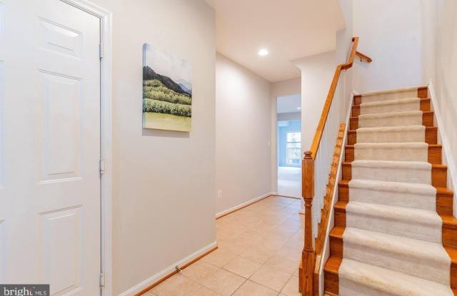 21927 WINDY OAKS Square Gallery 4