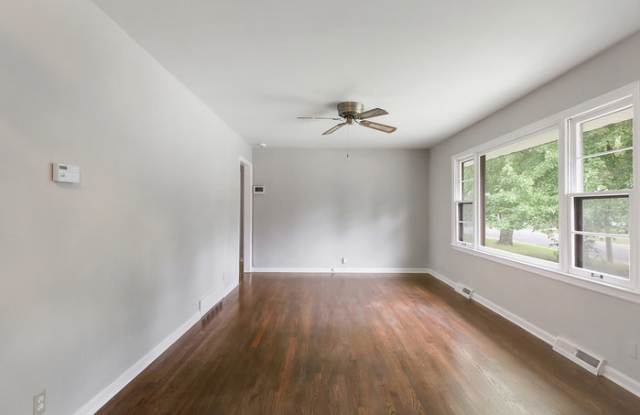 8816 East 85th Terrace Gallery 4