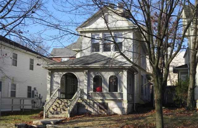 319 N. Lincoln Gallery 3