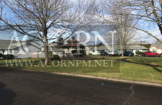 1014 N Pond Road - 1014 North Pond Road, Eugene, OR 97401