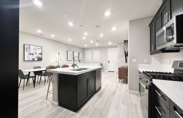 1096 Delpy View Point Gallery 1