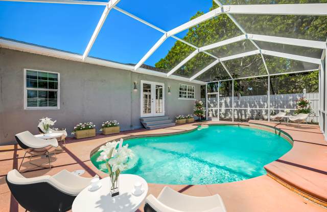 2419 W Carmen St photos photos