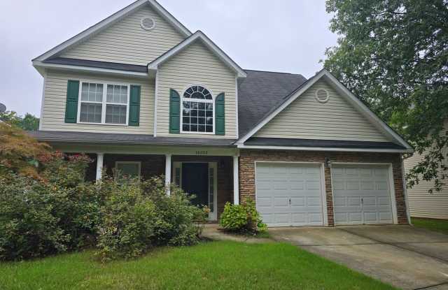 Beautiful 4-Bedroom Home for Rent in Cornelius! Gallery 1