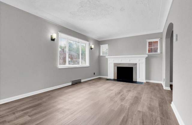 16639 Ward Street Gallery 2