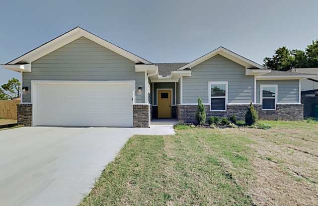 3 Bedroom 2 bathroom 2 Car Garage Home on Corner Lot in NW OKC photos photos 3 Bedroom 2 bathroom 2 Car Garage Home on Corner Lot in NW OKC photos photos