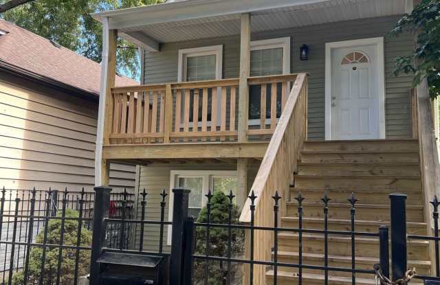 8447 S Escanaba Avenue Gallery 1