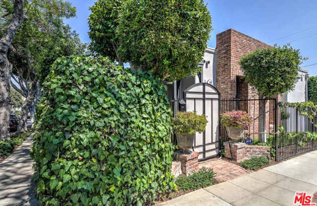 8972 VISTA GRANDE Street - 8972 Vista Grande Street, West Hollywood, CA 90069