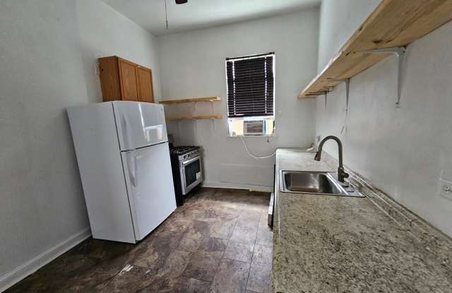 213 LAVONIA PL Gallery 4
