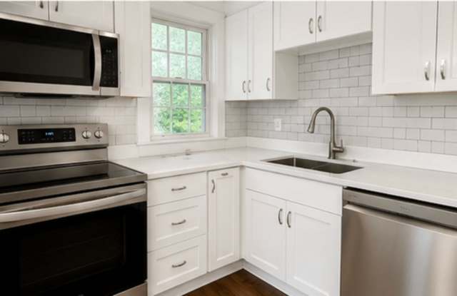 Charming Greenville Home Gallery 4