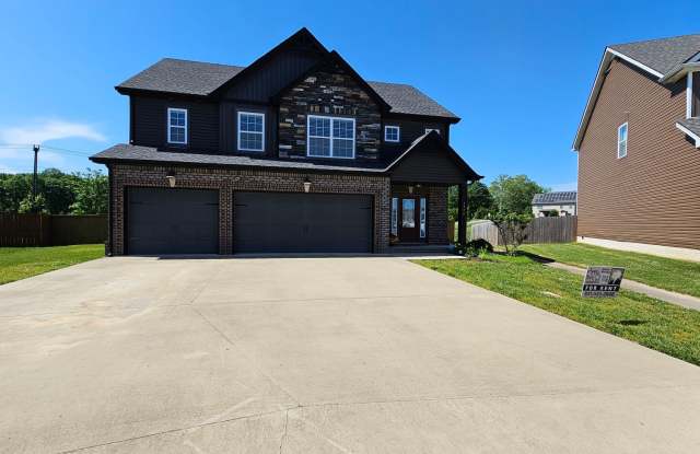 6 Month Lease! Close to Exit 8 I-24! IMMACULATE!! 4 bed/2.5 Bath, 3 car garage/fenced in backyard! Garbage pick up included! photos photos