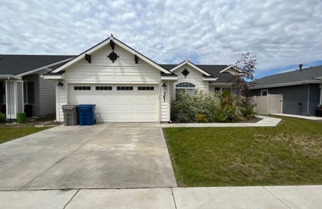 363 North Morley Green Place - 363 North Morley Green Way, Ada County, ID 83616