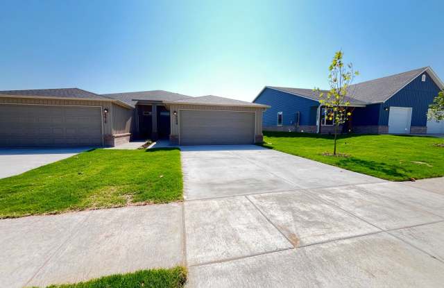 Move Into This Spacious 4-Bedroom, 2-Bath Duplex in Woodward Park! Gallery 4
