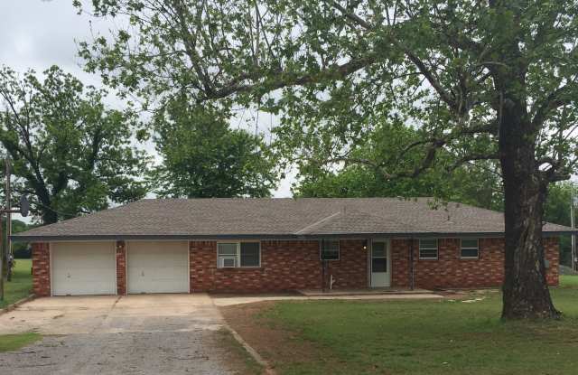 1125 S Sara Road - 1125 South Sara Road, Grady County, OK 73010
