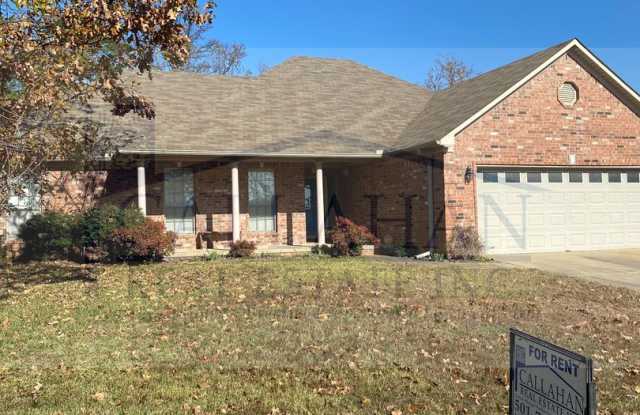 Maumelle Home - 158 Ridgeland Drive, Maumelle, AR 72113