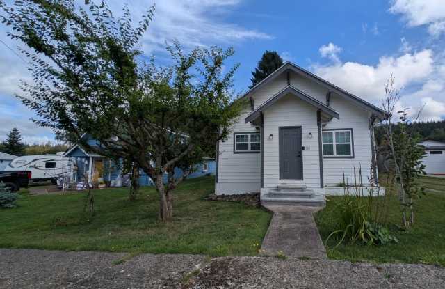 Adorable Four Bedroom w/ Fenced Yard Available Now! 25 Minutes to Olympia! - 320 South 2nd Street, McCleary, WA 98557