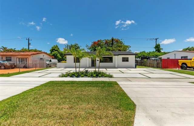 9360 SW 16th St photos photos