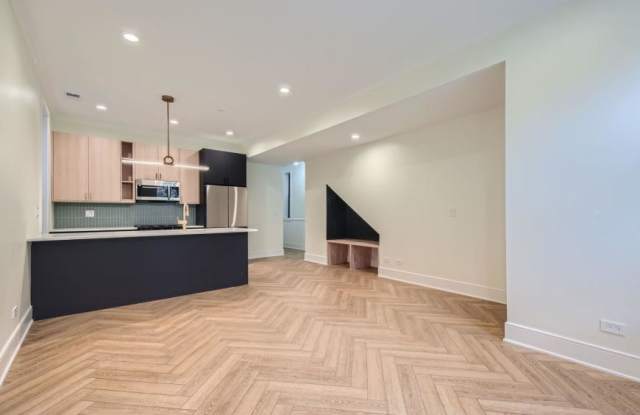 2043 N Humboldt Boulevard photos photos
