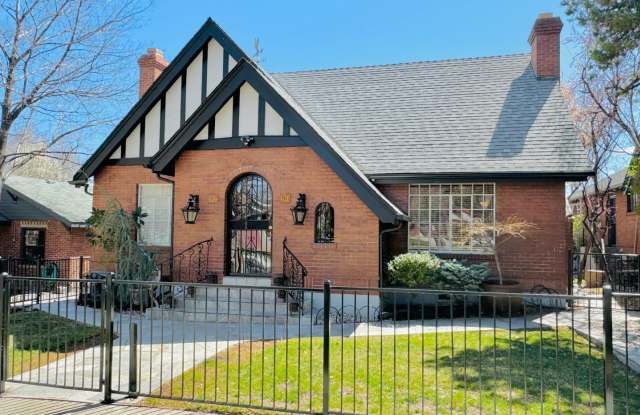 *INCOME POTENTIAL* Entire Beautiful "5 BR" Duplex w/4 Car Garage in The Highly Desired Newlands Historic District - 628 Marsh Avenue, Reno, NV 89509
